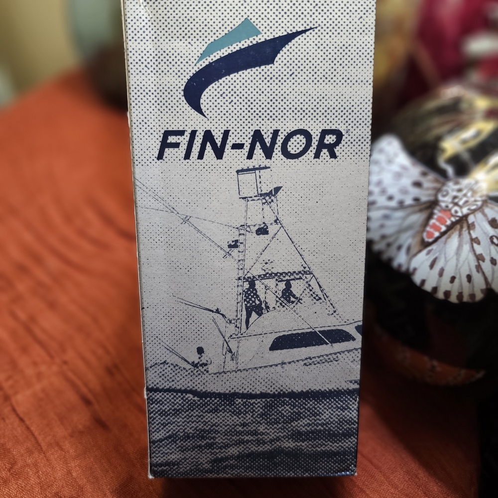 Fin-Nor Blue Gray Sunglasses with Case - Picture 4 of 4